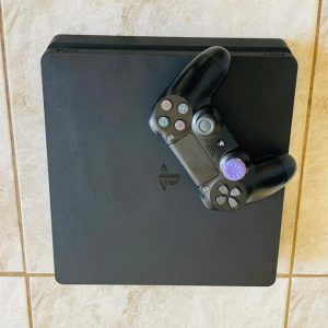 PlayStation 4 slim